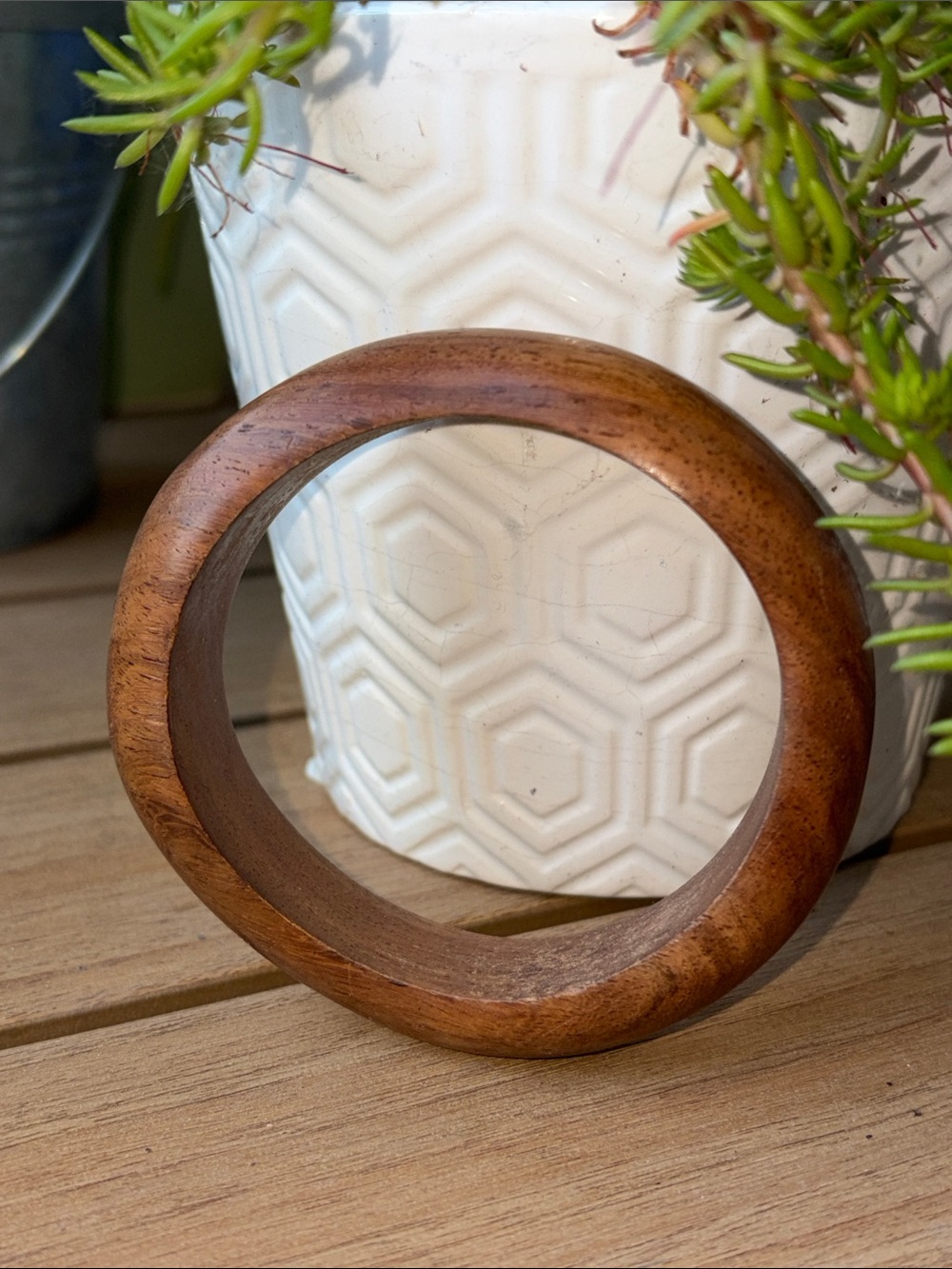 Woman’s Wooden bracelet vintage
